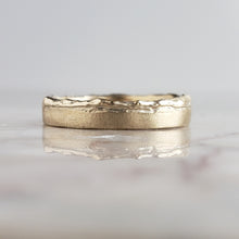 Load image into Gallery viewer, Mountain Peak Band, 10k Yellow Gold, 4mm wide