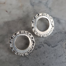 Load image into Gallery viewer, Fulvia Earrings, Silver
