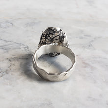 Load image into Gallery viewer, Green Chalcedony Ring in Silver