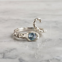 Load image into Gallery viewer, Octopus Snake Ring