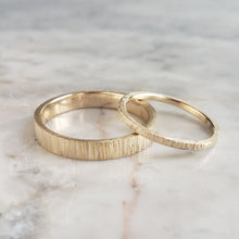 Load image into Gallery viewer, Flat Textured Band, 10k Yellow Gold

