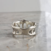 Load image into Gallery viewer, The Batlló  Ring, Sterling Silver
